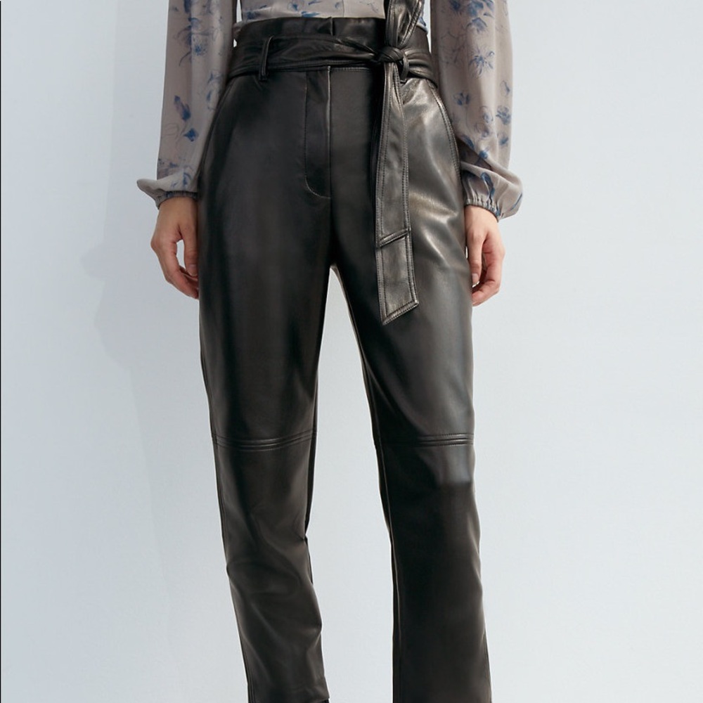 Aritzia - Wilfred High Tied Pant (vegan leather)